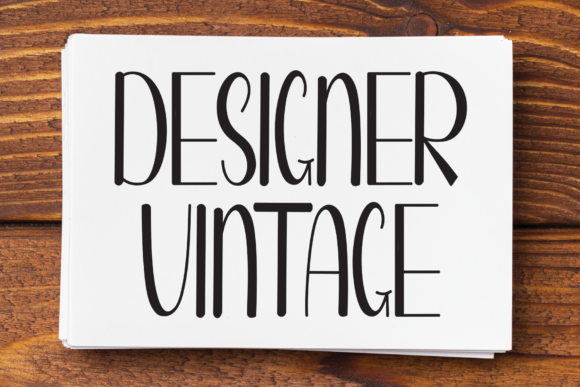 Designer Vintage: A Handwritten Font for Your Creative Story